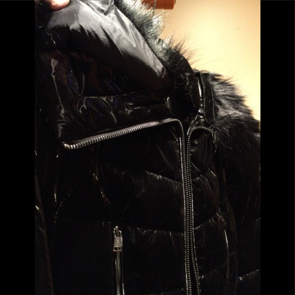 Guess Shiny Puffer Jacket Fur Collar Black S - Picture 9 of 14